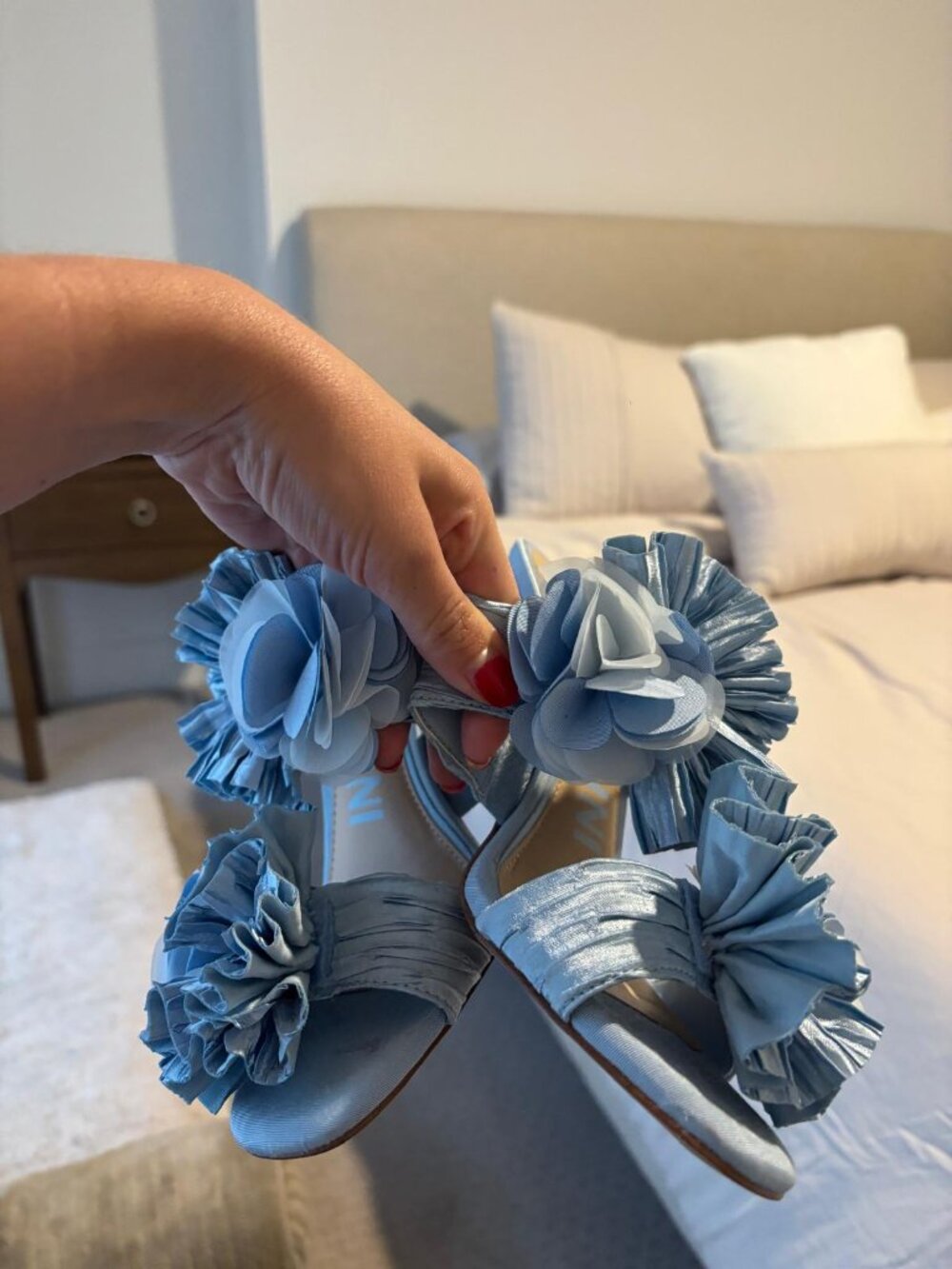 Stunning Gianni Bini Heels - Picture 4 of 4